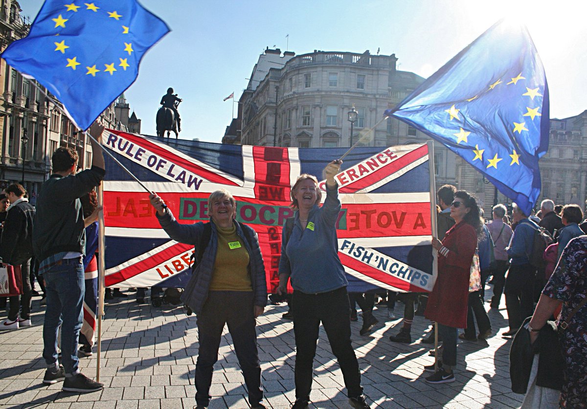 KrisGriffiths's tweet photo. Few snaps from yesterday, Trafalgar Square & Whitehall. Even if nothing comes of it all was a great day out ☀️#PeoplesVoteMarch #Marr https://t.co/vW6uex7khZ