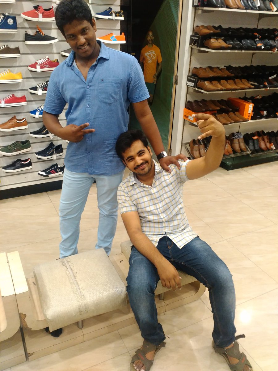 Vamsi_D_krishna's tweet image. #Myyaari..
We still don't remember our first day. Our homes used to be side by side, a single compound wall apart, We never used Gate to reach each other, we always used to jump that wall. We were together everywhere, Every silly, stupid thing we did together.
#Bestieforlifetime.