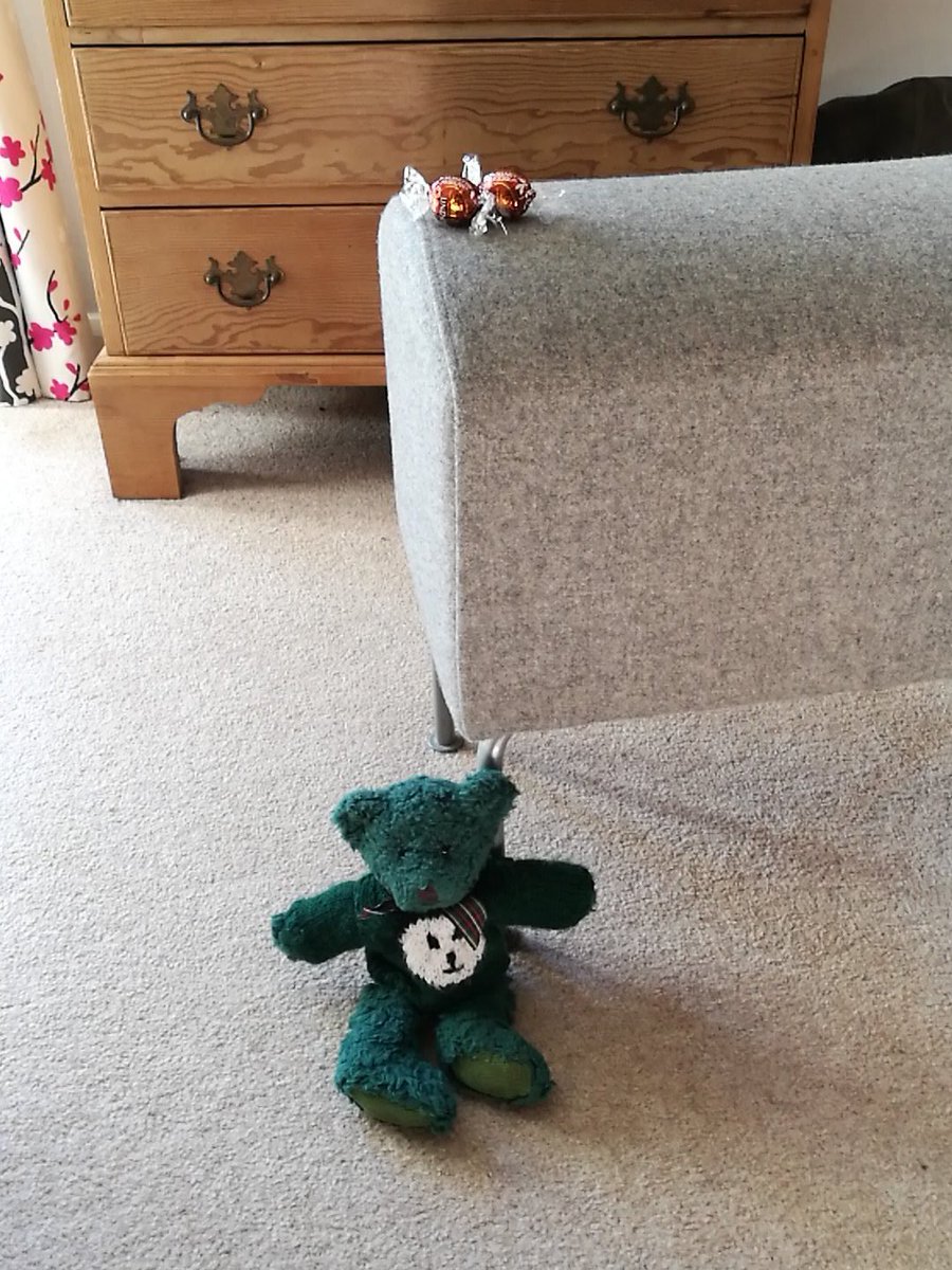 Green_Tedward's tweet photo. @TeddybearMickey @hannelebear #smallbears with chocolates in high places. https://t.co/cloWXTJMtK
