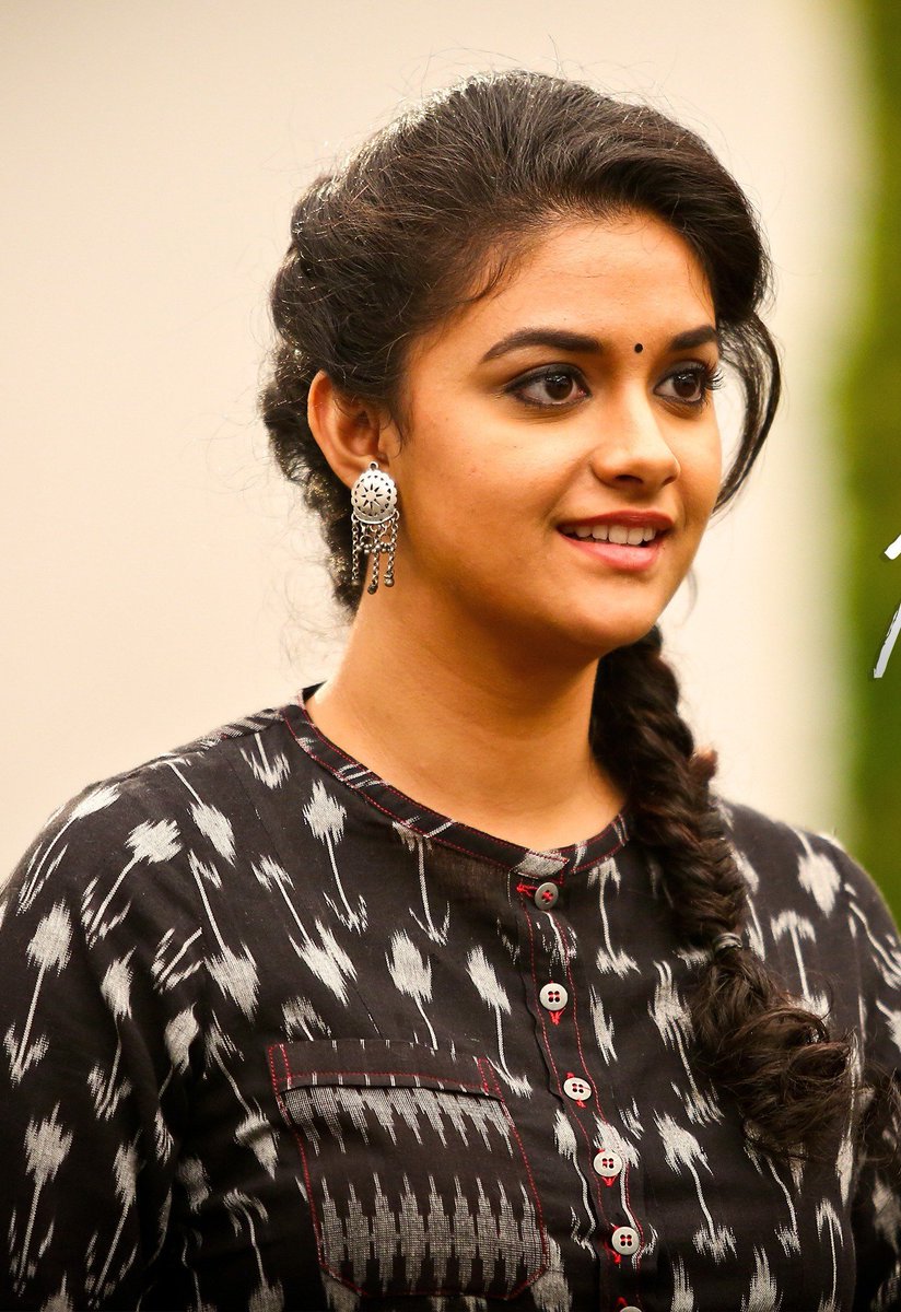 Keerthians's tweet photo. Hi @KeerthyOfficial  

Heartthrob of South Indian Youth ♥️♥️❣️ https://t.co/U8yl7w3kii