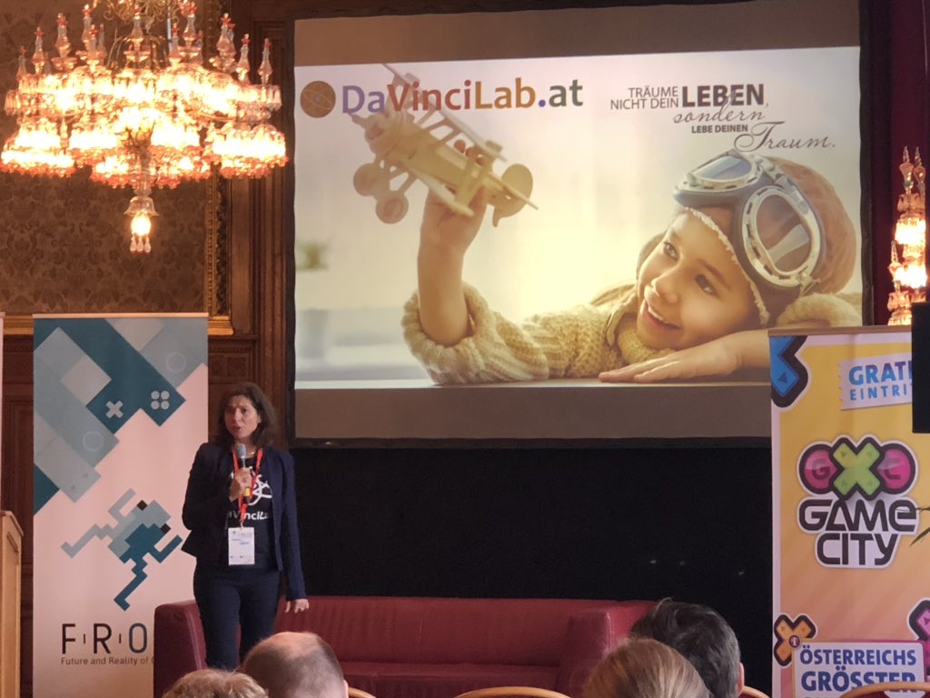 luckybrig's tweet photo. @FROG_Vienna_ Anna Gawin vom #davincilab präsentiert spannende Projekte #MadebyKids #Minecraft und schwört auf die Wichtigkeit der Zusammenarbeit mit den Pädagogischen Hochschulen u.a. @zli_phwien https://t.co/VEK8lo55zW