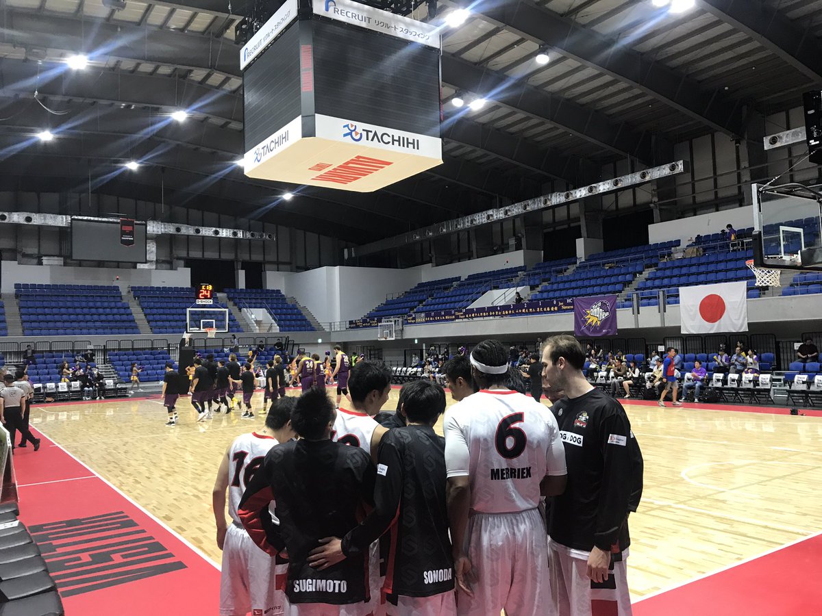 GifuSwoops's tweet photo. B3.league 2018-19シーズン 第4節vs #東京サンレーヴス GAME2
いよいよTIP-OFFです‼️
本日のスターティング5は
#6ビンゴ
#8田中
#10犬飼
#12三浦
#16伊藤
連敗脱出に向けて #GoSwoop 🦅🔥
#岐阜スゥープス
#IgniteGifu 🔥🔥 https://t.co/i7f8RTtLaN
