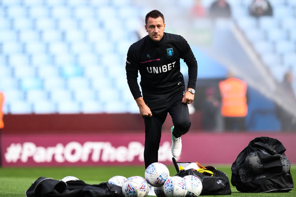 SimonDael's tweet photo. @JT26Official in his new office

#sportsphotography #football #villapark #johnterry #nikon #newjob #bpi https://t.co/3b52Nra9sn