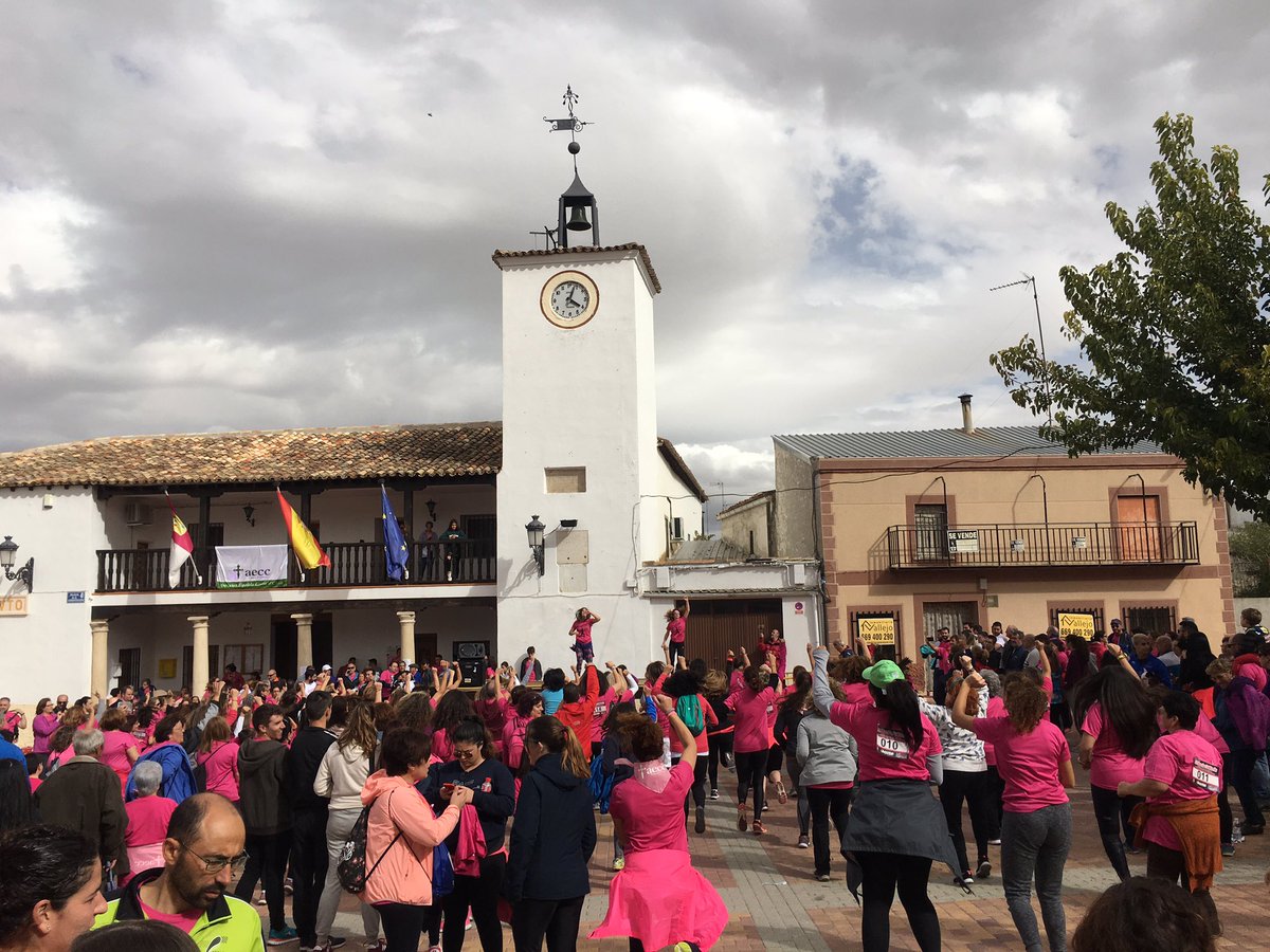 AcubeBelinchon's tweet photo. IV marcha contra el cáncer de mama en Belinchón. Ahora vamos con Rosa y Alba a darlo todo con una master class de zumba. Gracias a todos los inscritos y a los colaboradores. Otro gran éxito de participación y por muchos años.  @aecc_es https://t.co/pOz6VVS7fy