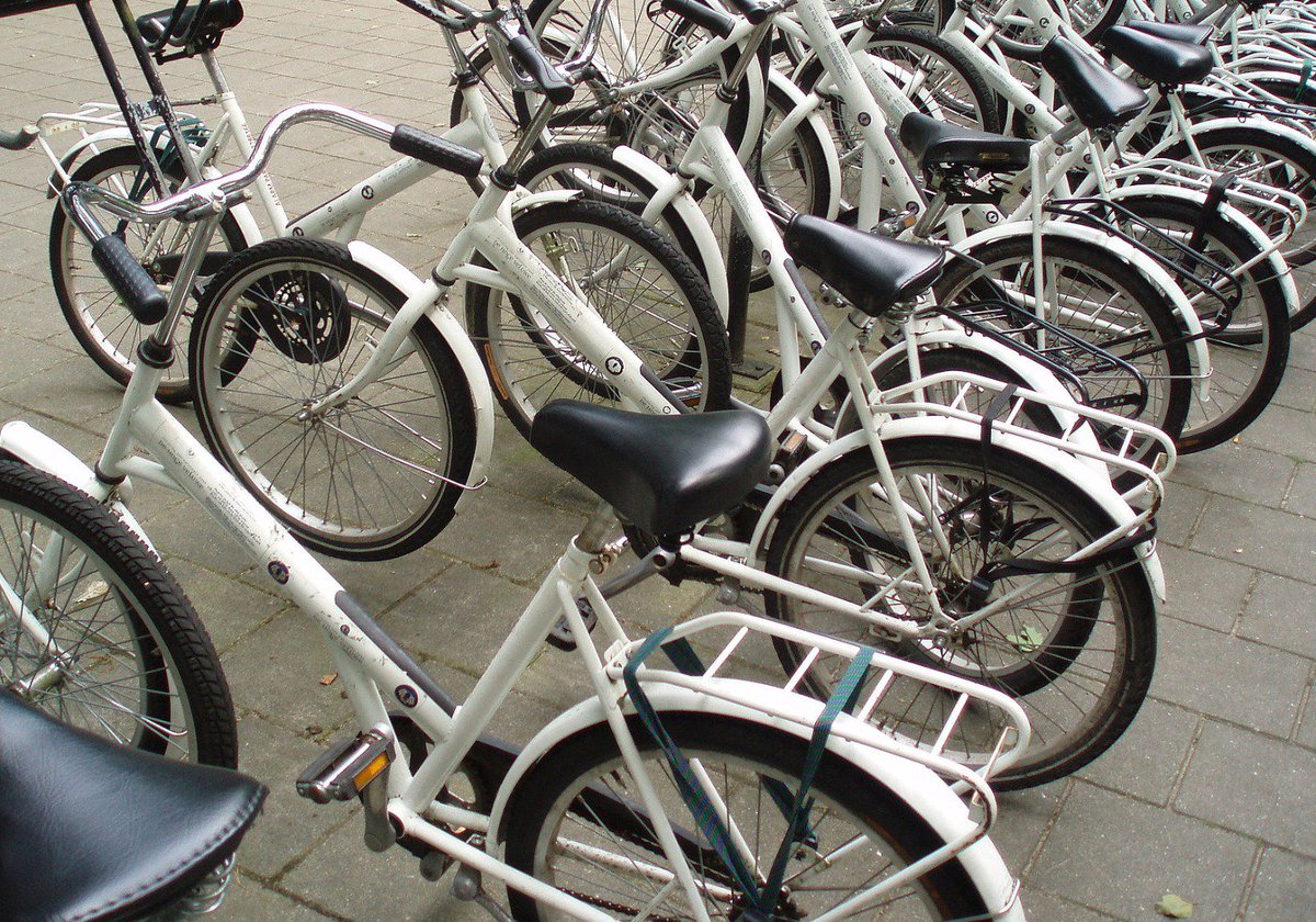 allRide_sharing's tweet photo. Biele bicykle is the slovacian version of dutch "White Bikes". It's simple and free of charge! https://t.co/6KyXazkpdB #bratislava #whitebikes https://t.co/Jx2cYmT6hT
