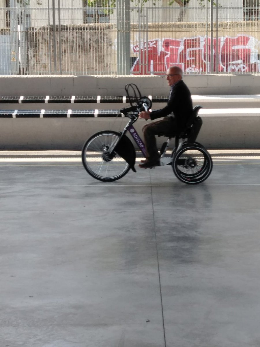 adiscap's tweet photo. Fotos de la presentacio dels tricicles adaptats dintre del projecte un mon en rodes ! celebrat ahir  20 octubre gracies a totes les entitats i persones que vau asistir https://t.co/eslf0SycT9