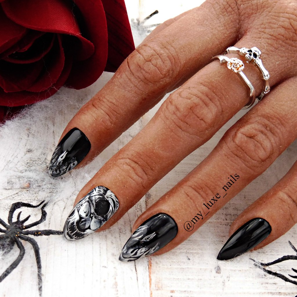 MyLuxeOccasion's tweet photo. Halloween Skull Fire Flame Nails. This set is available in our etsy store! (Link in bio)
https://t.co/XppWyl5XlF
Free shipping is available!
#skullnails #flamenails #gothic #halloween #halloweennails #ipswichnails #pressonnails #falsenails #fakenails #gelnails #blacknails https://t.co/5dVmXbZA4Y