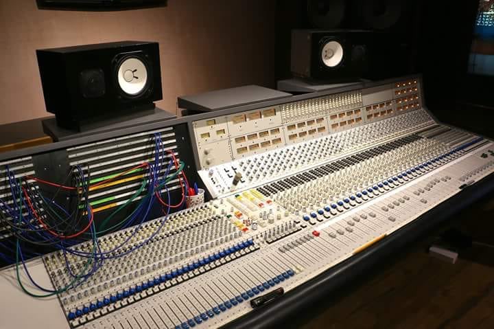 😍 <a href="/YamahaMusicUSA/">Yamaha Music USA</a> NS10M Legend !!!