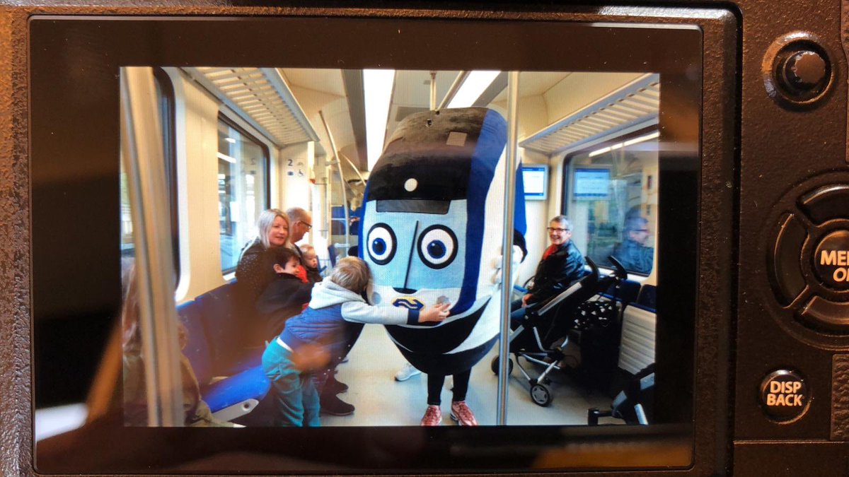BobBohlander's tweet photo. Ben je op weg naar het @Spoorwegmuseum voor #Chugginton kom je je favoriete vervoersmiddel tegen ❤️#Knuffeltrein @NS_online https://t.co/fqTkYrcM3C