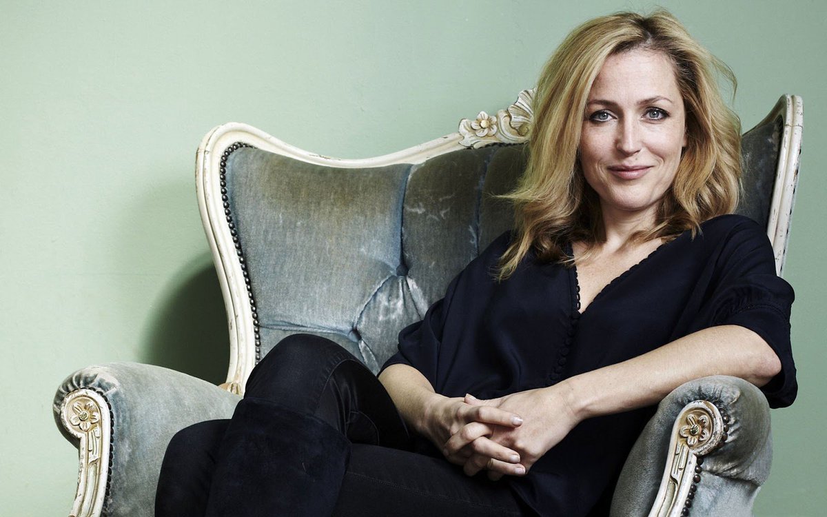 martamaragno1's tweet photo. Sunday is made for eating late, sleeping all day, and complaining that tomorrow is Monday. Happy day all! love you @GillianA ☕️🤗🌞 https://t.co/YjwwbvgWYD