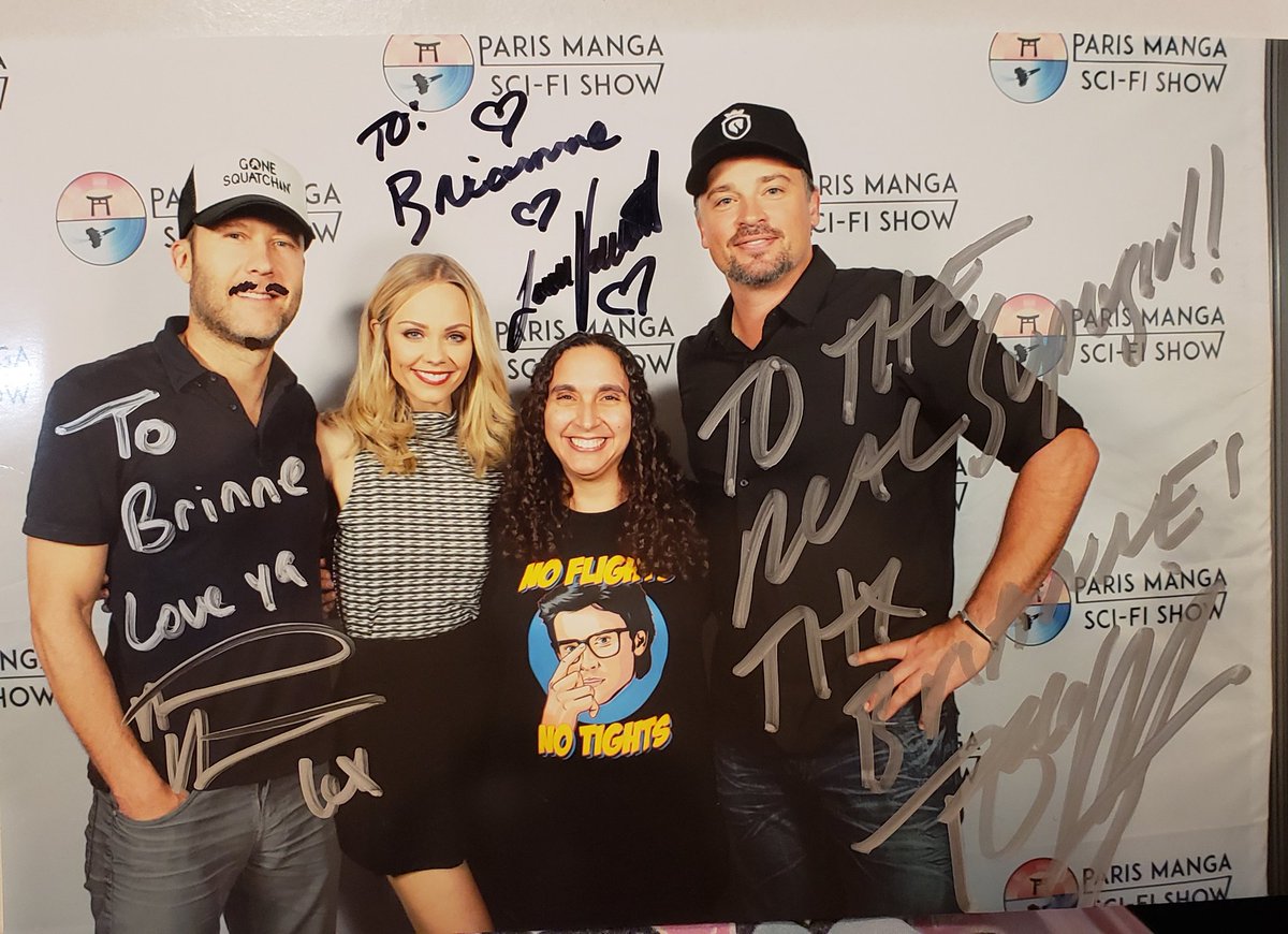 brianne1017's tweet photo. My autographed photo! I forgive @michaelrosenbum for spelling my name wrong. 💜 @Vandiekins22 got him back for me by drawing a moustache on him. 😉 Tom wrote "Supergirl" on the pic b/c I'm wearing my Supergirl shirt today. #Smallville https://t.co/TjiyDH9ffW
