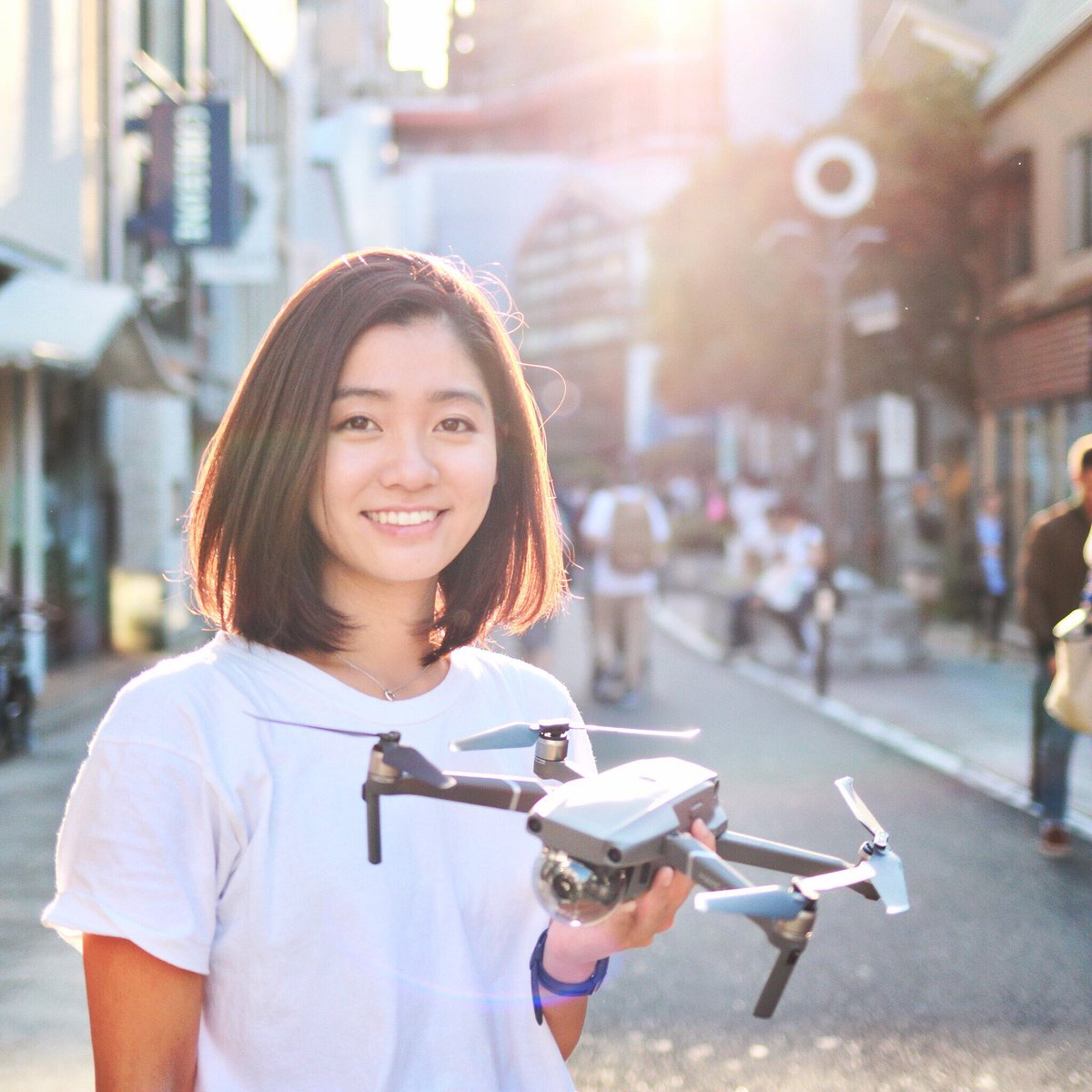 solaco_drone's tweet photo. 今日はドローンを持って原宿キャットストリートへ行ってきました❤︎
ひなたぼっこするにはちょうど良い気候でしたね😉 https://t.co/8WRbCEJgk7