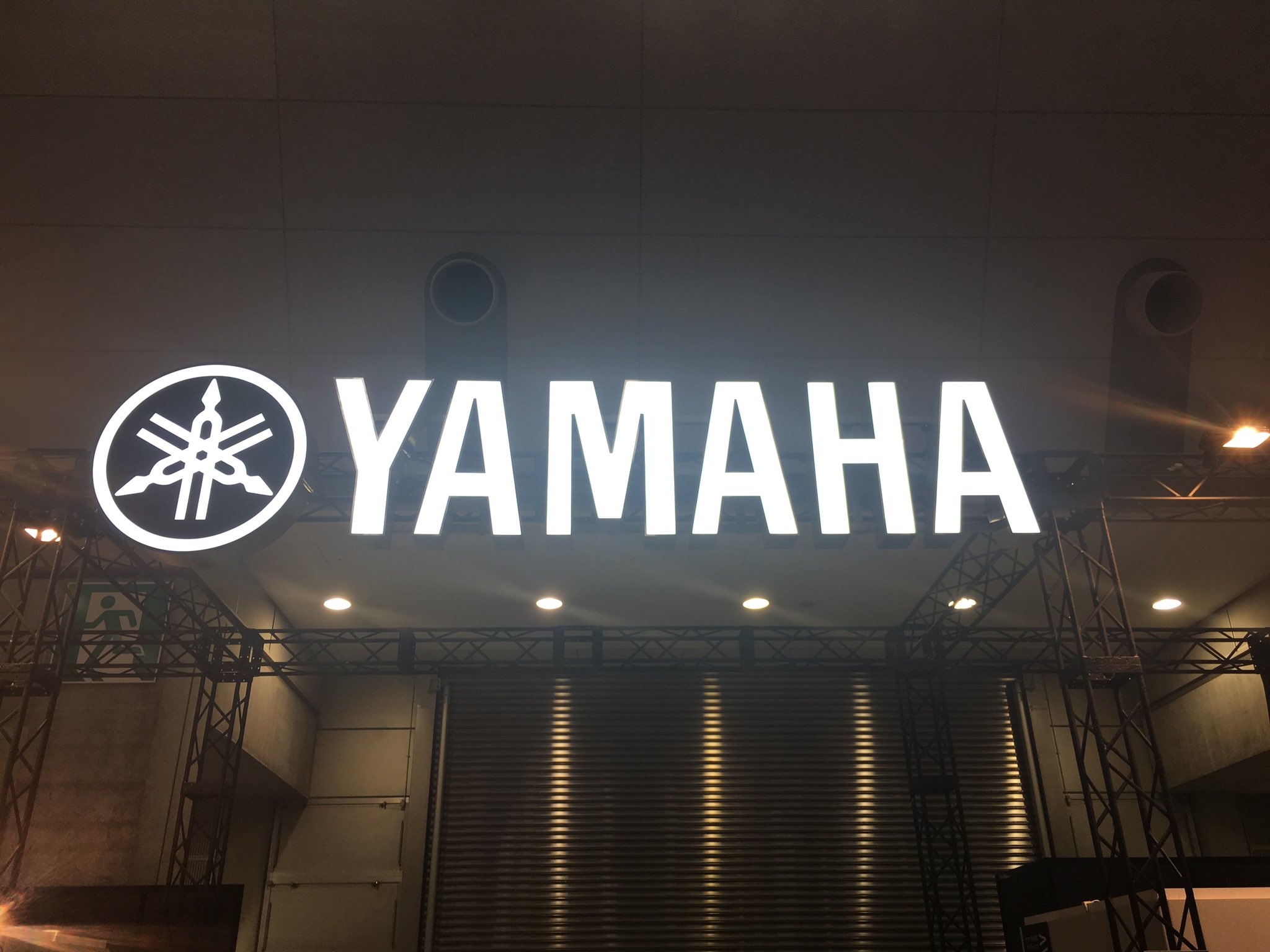 ｈａｙａｔｏ ｆｉｖｅ ｎｅｗ ｏｌｄ 初めて楽器フェアとゆう所に行ってまいりました Yamahaブースにサインもしてきました いつもお世話になってますぅ