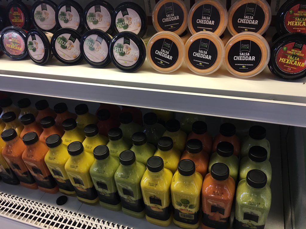 Agro_Magazine's tweet photo. ¡Ya estamos en #sialparis! @FreshMixAvomix @famadesa_ @SaboraMalaga @vivecostadelsol @extendajunta @AndaluciaJunta @FJavier_Salas @agriculturamlg https://t.co/jVAlKDsPEW