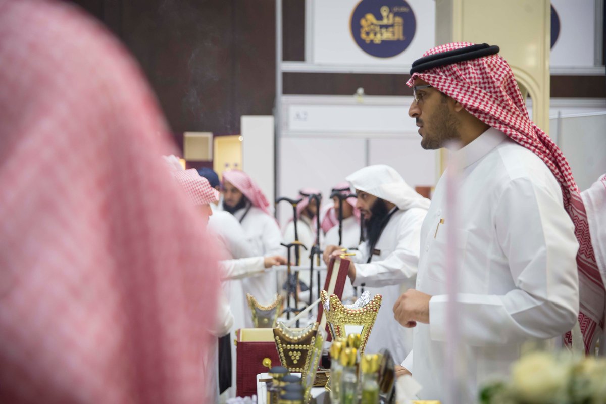 BasharEvents's tweet photo. معرض #دلني_على_الطيب كان لنا فخراً وقوة أن جعلنا منه التجمّع الأبرز الفعال لرواد وتجار وهواة العود ودهن العود الطبيعي .

- بعض الصور من عدسة الأصدقاء @iFawaz8 @ikhaled85 https://t.co/hqJ1kOPYAi