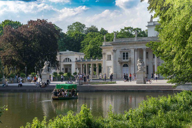 travelsewhere's tweet photo. Where to Stay in Warsaw on Your First Trip https://t.co/0HOiaculei #travel #wanderlust @eWarsaw https://t.co/2IcZaWrfGH