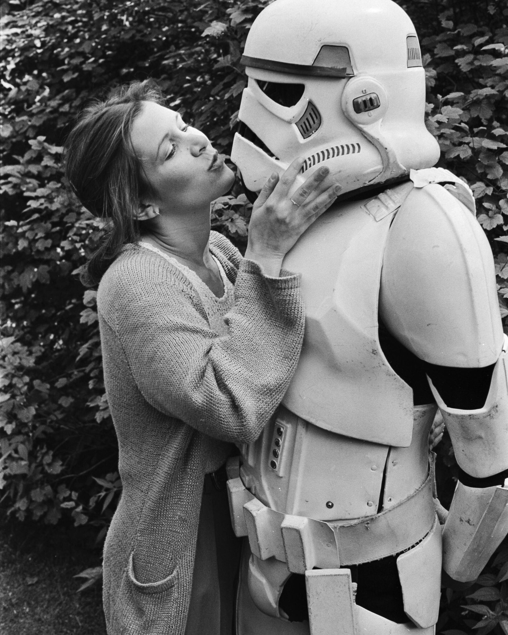 Happy birthday carrie fisher 

we miss you 