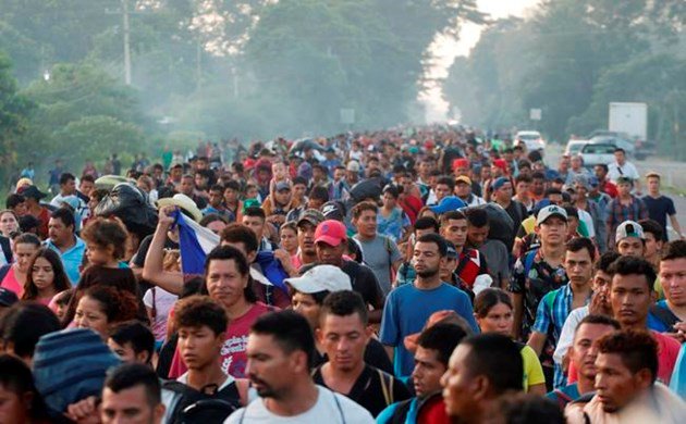 Migrant caravan swells to 5,000, resumes advance toward US bit.ly/2CvVjsx https://t.co/MXV7CUIyE5