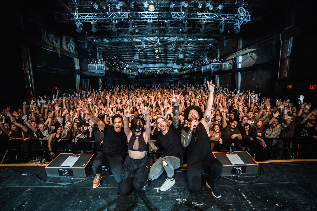 Glass Air Records tweet media