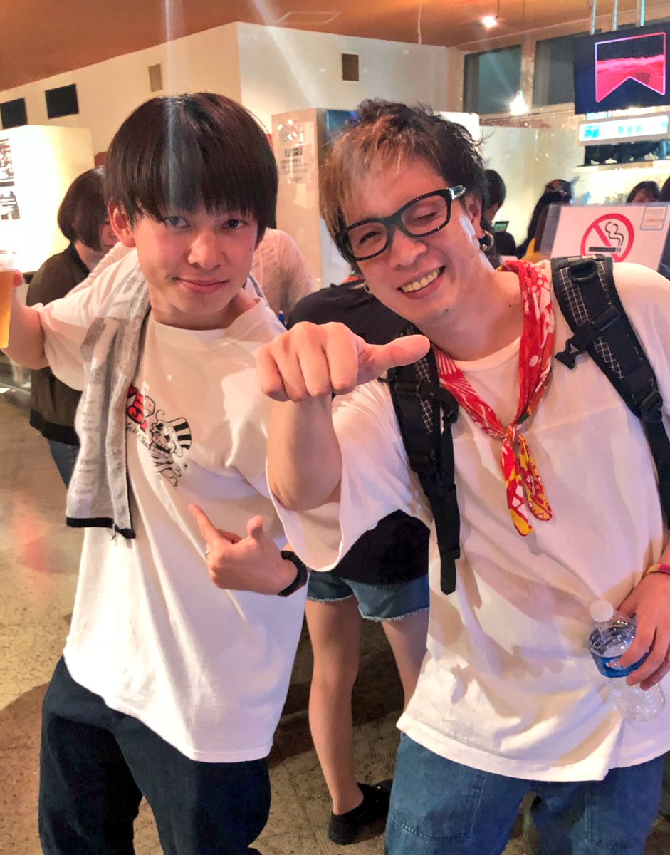 Ryo1RAKUDA's tweet photo. しばらく東京にいます。
心を癒してます

久しぶりの人にたくさん会って色々話してきました🙆

地元の友達 元気堂 バガリアス ヘルダーリンズ 175R 🙆 https://t.co/g9cBv1L951