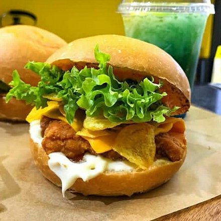 bhrestaurants18's tweet photo. PANDA CAFE 🐼
(الحساب الرسمي)
سند، مملكة البحرين🇧🇭
Working hours: 8:00 AM to 12:45 AM
Friday: 1:00 PM to 12:45 AM

Delivery Available
Phone: 33437306 ☎️

Our https://t.co/fjjzmBkBK3

https://t.co/V6uTWiXOad

#مطاعم_البحرين 
#Bahrain_restaurant https://t.co/YZkKphvBm2