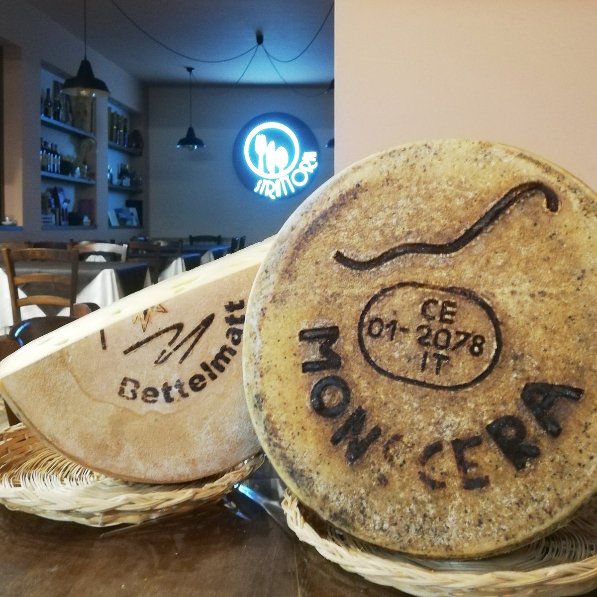 strattoriaarona's tweet photo. Scopri i prossimi eventi in #strattoria #arona #lagomaggiore https://t.co/45IUy7AFla https://t.co/s8bIEpGFIA