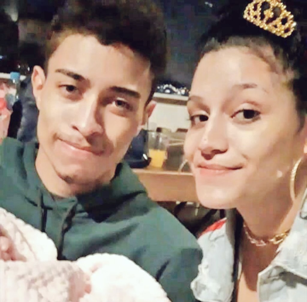 azzyprotege's tweet photo. King, Queen and Princess Moon 💙 https://t.co/LPjbCYAa0C