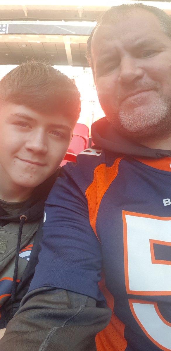 eddiefilo's tweet image. #NFLUK