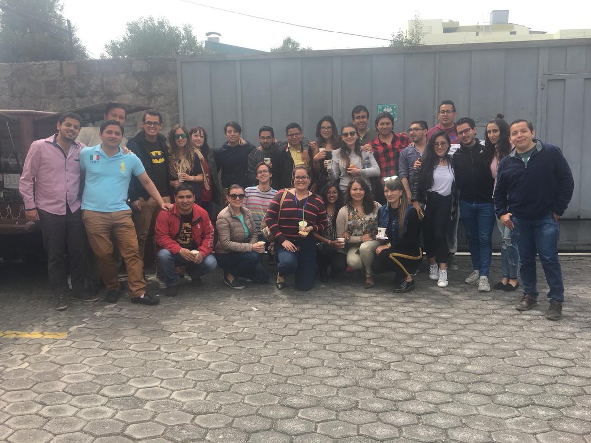 luisvasquez_ec's tweet photo. Excelente grupo, 100% compañerismo
Maestría Derechos Constitucionales, Humanos y Ambientales
#UDLH https://t.co/J6u7rpOVAy