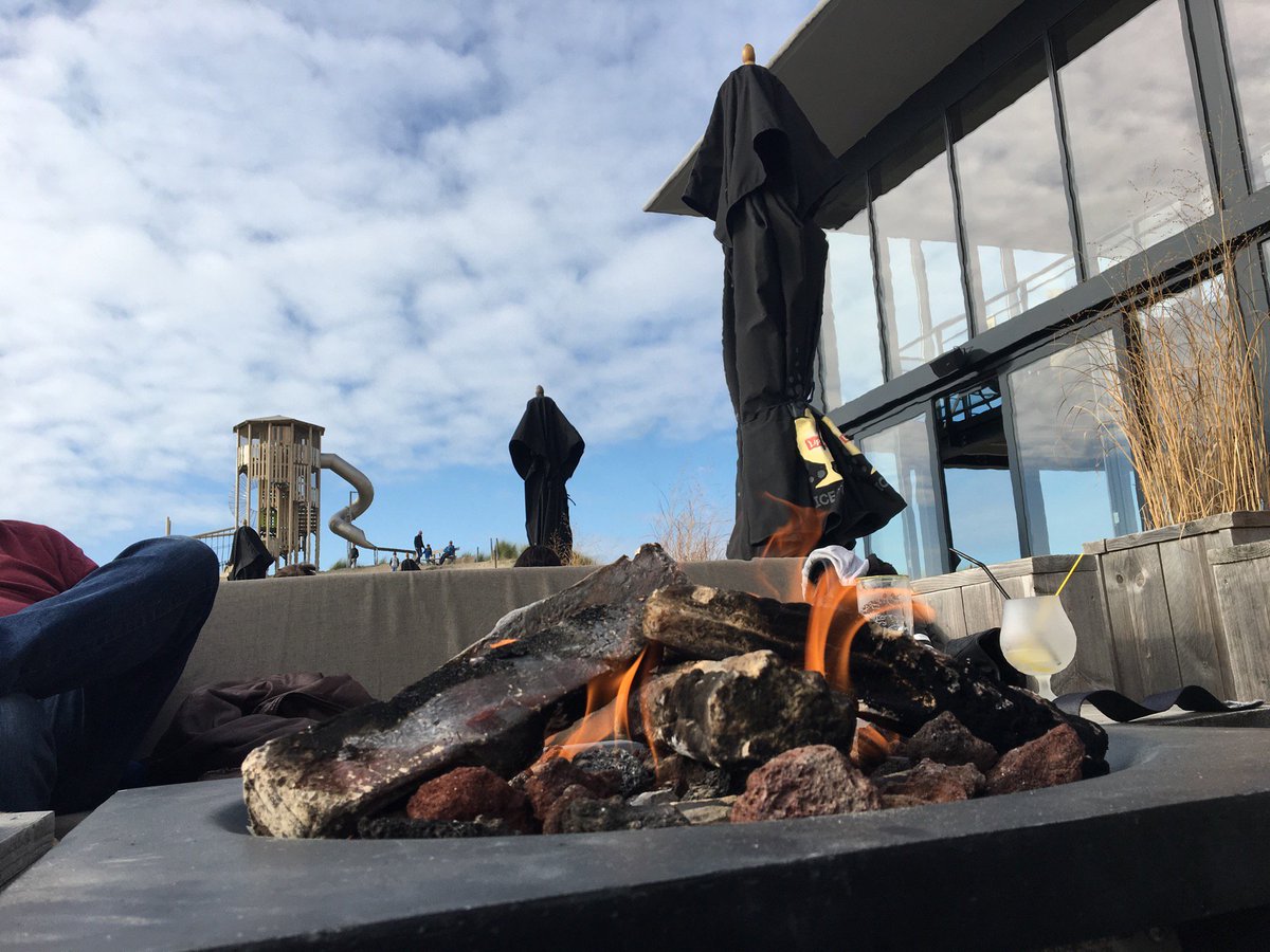 😎🍸 (@ Bij Marc in Ouddorp, Zuid-Holland w/ <a href="/mirjambeb/">Mirjam v Bebberen</a> @henkravenschot) swarmapp.com/c/jU9fc7MoaVf