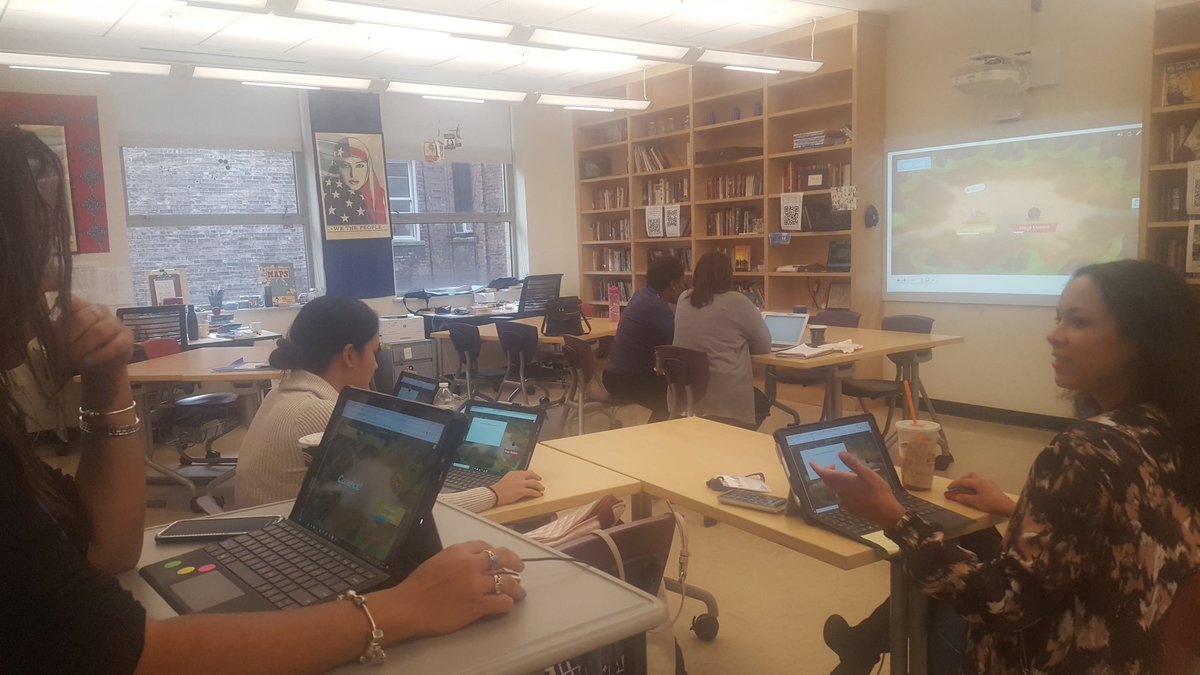 mapigago_82's tweet photo. #SMARTNotebook #GoogleForms #apps #padlet and more in my workshop at @The_School @teach21c https://t.co/FGG8Vbwwk9