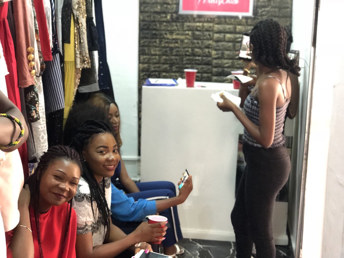 prettychic_kmer's tweet photo. Hier c’était l’ouverture officielle de #PrettyChic.
Tout s’est bien passé, avec des personnes juste incroyables.
Merci de nous avoir fait confiance et continuez de le faire.
Car c’est une une grande aventure qui commence with you. https://t.co/3bnMMOzmao