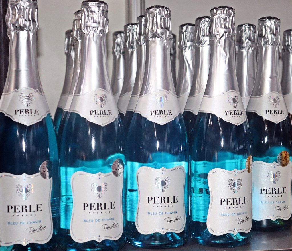 AzantiUK's tweet photo. Do you know someone who's got the blues? Then cheer them up with a bottle of Perle Bleu!
https://t.co/35zGANtRq6
———————————————————
#sundaymotivation
#perlebleu
#winelover
#wineoclock🍷
#winenight
#nonalcoholicdrink
#nonalcoholicwine
#nonalcoholic
#zeroalcohol
#azanti https://t.co/YjQ5hpB2Ih