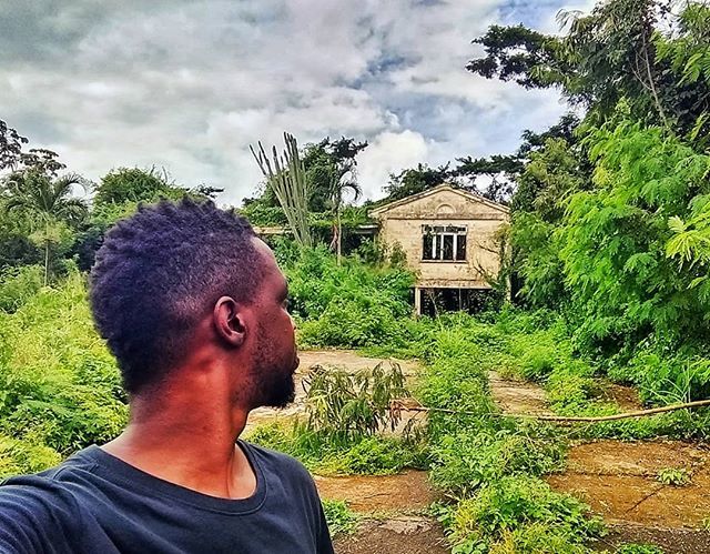 haron_f's tweet photo. Looking back at history Maurice Bishop's Residence in 2018.
Should I keep the hairstyle?
#october19 #grenadarevolution #hairstyle #shouldikeepit #abandoned #oldbuilding #selfportrait #selfie https://t.co/N2lgCT8pzh https://t.co/5t8fBGLCQ8