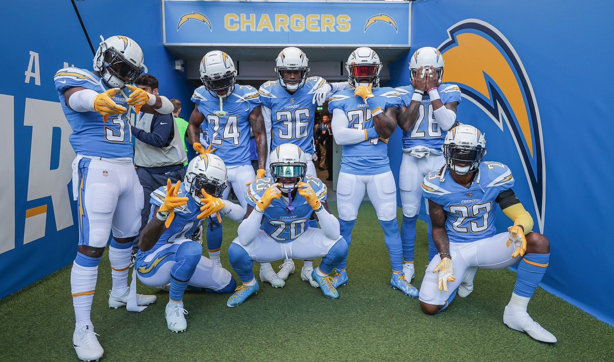 la chargers powder blue jersey