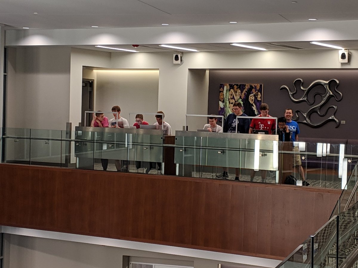 lindajroh's tweet image. Kids have faded we have 1 hour to go at HACK K-State.....Projects submitted! Excited to see all the demos. @ksteen #lpscompsci #hackkstate