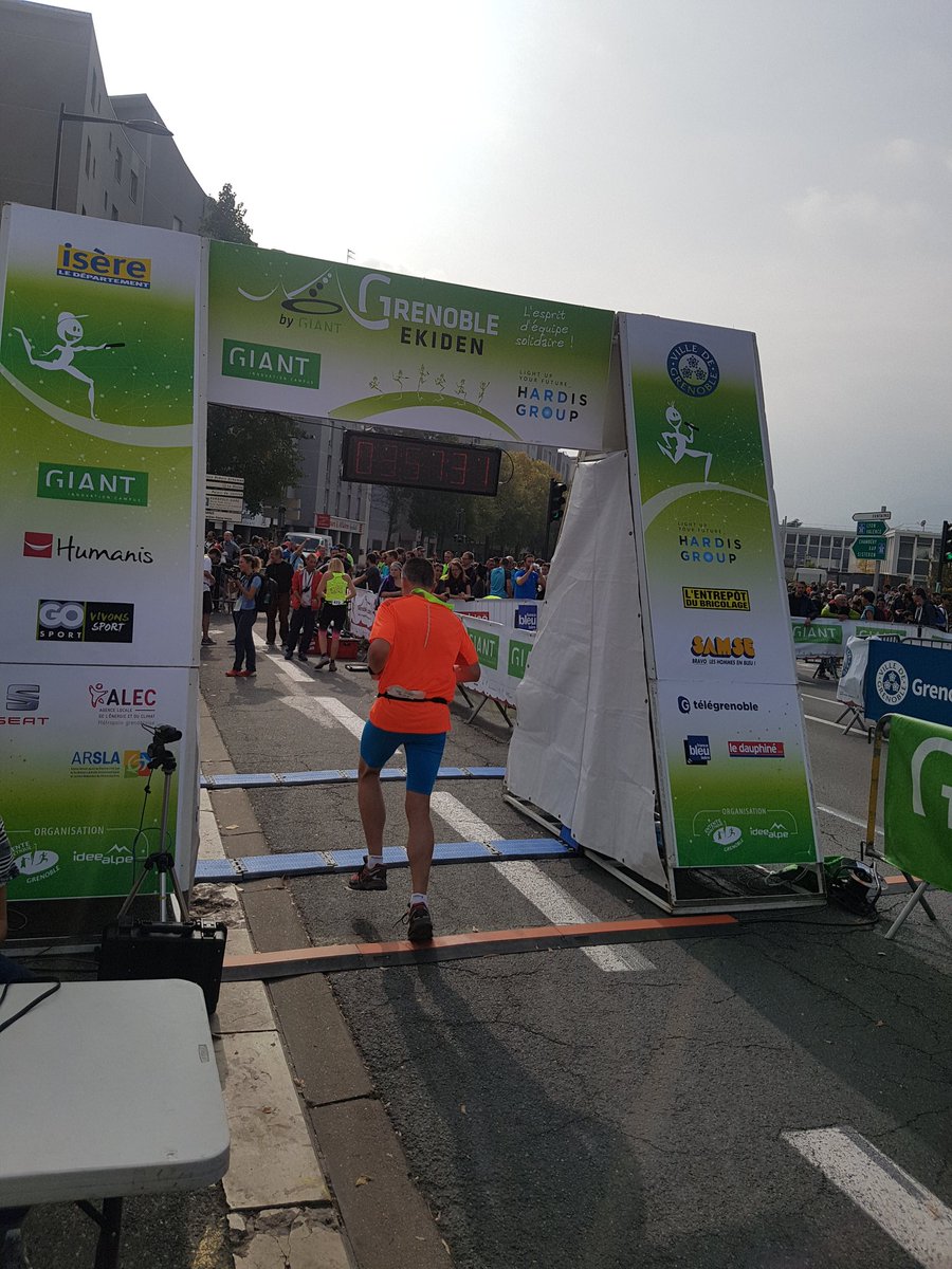 joelhofmann's tweet photo. Arrivée en 3h57 pour la team @ADIRA_asso ! https://t.co/JQ1w6QWcyF
