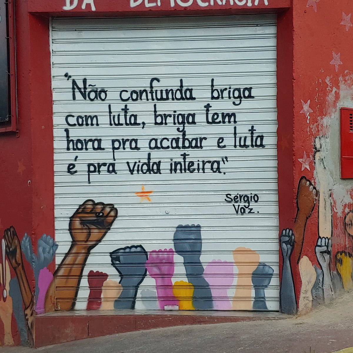 TattoLucia's tweet photo. Hay que endurecerse, pero sin perder la ternura jamás.

Che Guevara https://t.co/c9KvN5eFLl