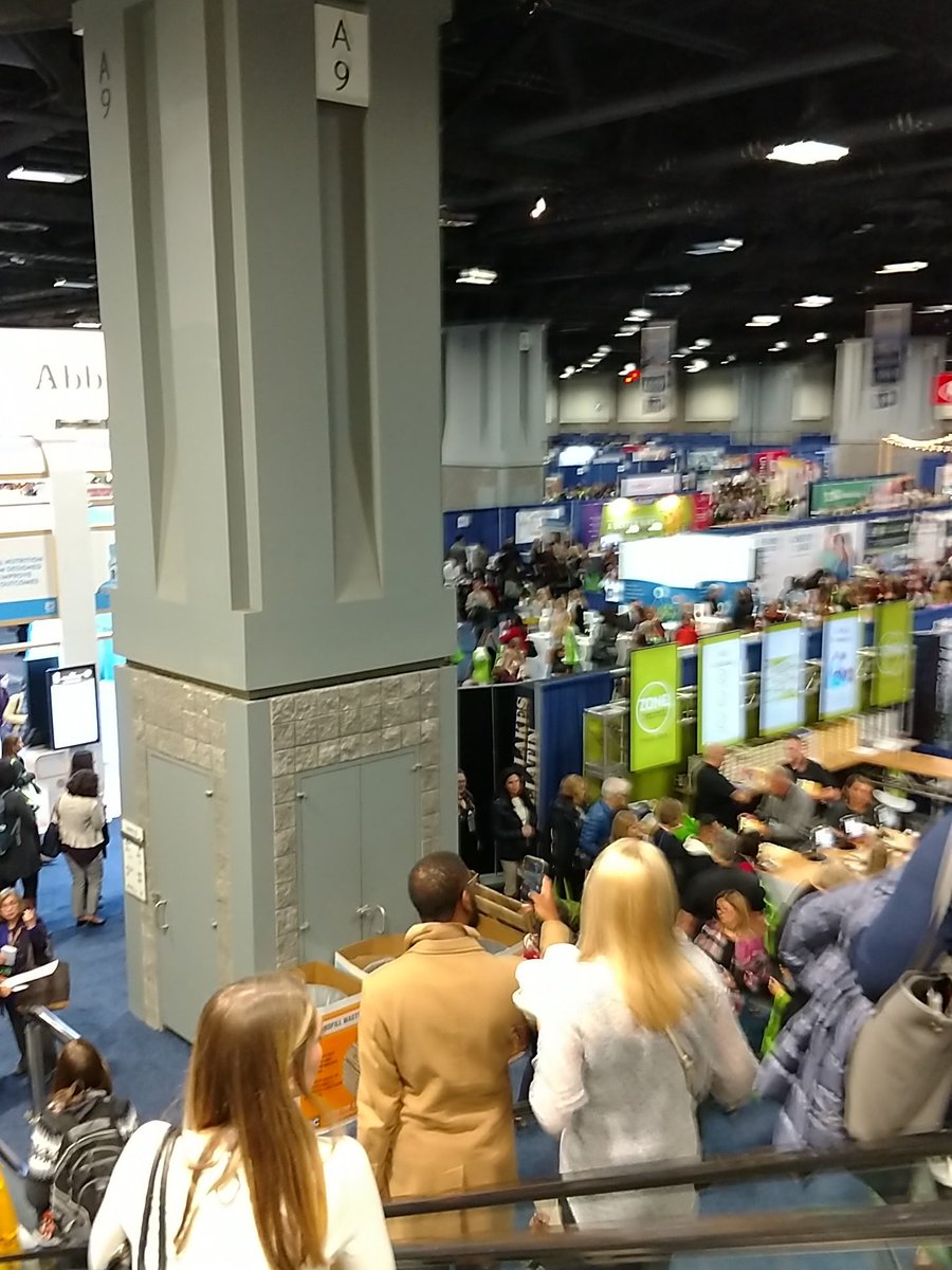 Taking a quick walk around the expo #fnce