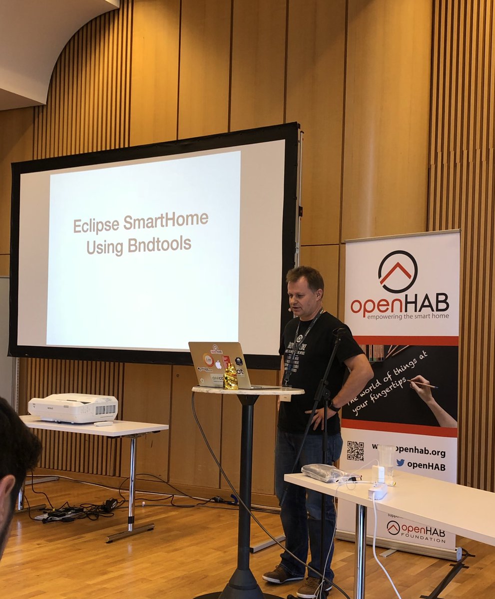 EclipseIoT's tweet image. .@jochenhiller, Runtime Architect, from @deutschetelekom is now giving his talk on Eclipse SmartHome &amp;amp; #bndtools. @smarthome Day!