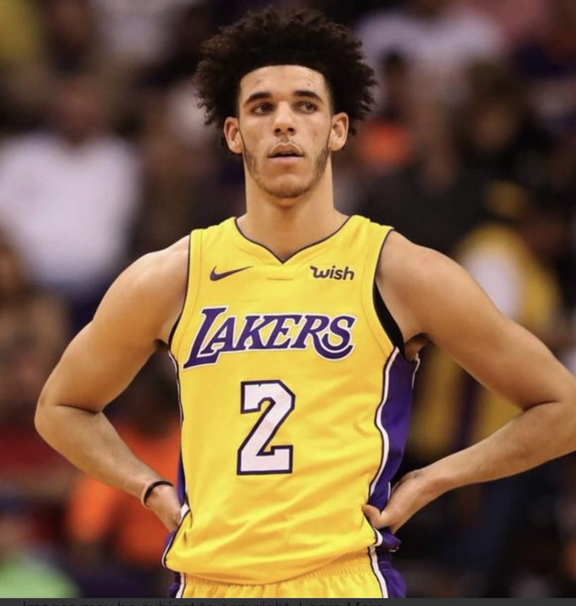 coachsteve_61's tweet image. How’s does Lonzo make it to the NBA. Shooting Mechanics are the worst I’ve ever seen in NBA History for a point guard. #needtochange