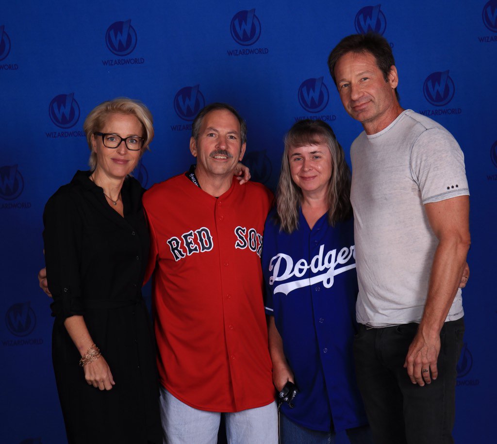 2018/08/25 - David at Wizard World Comic Con Chicago DqCSG_1XgAEb9_G