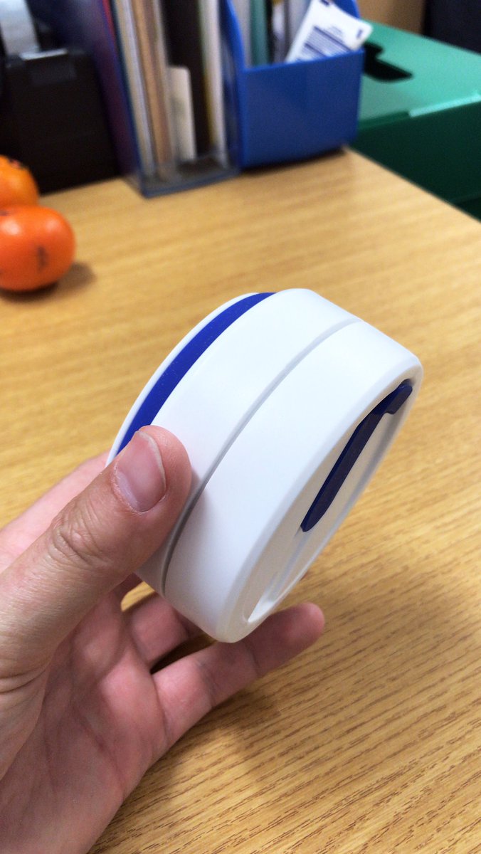 EatDrinkRunFun's tweet photo. Another clever way to reduce disposable cup use from @stojoco  the collapsible coffee/tea cup. Fits easily in your bag, perfect for work, college, travel, camping and its leak proof. #gift https://t.co/uVi4grzRT1