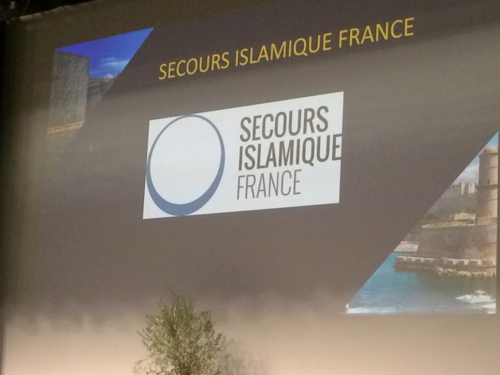 SIF_ONG's tweet photo. Nos projets, l'urgence en #Indonésie, 1er bilan de nos actions pour les #Rohingyas : Karim, Fundraiser pour le @SIF_ONG, prend la parole lors de la #RAMS2018 https://t.co/XFojmePWUU
