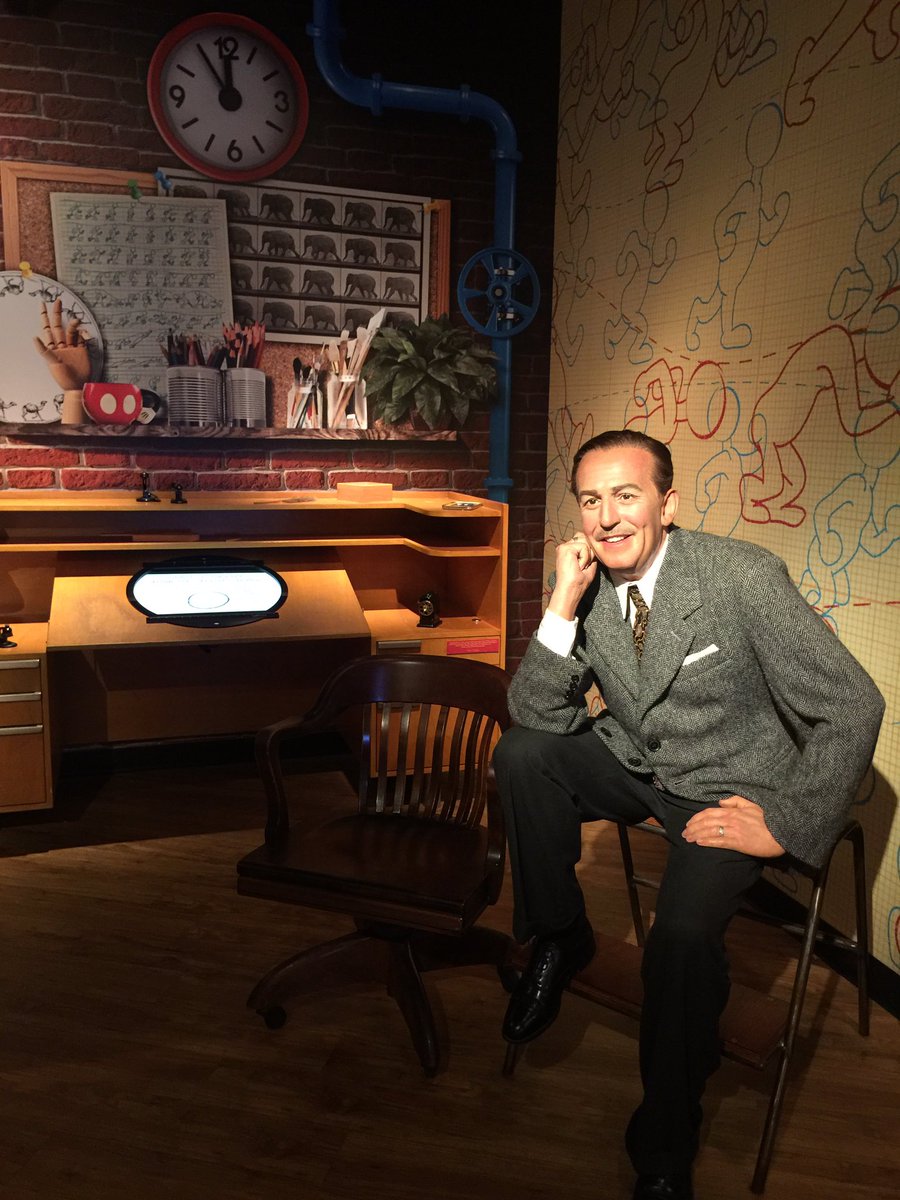 Dayngr's tweet photo. Thanks @MadameTussauds for a great day! We had a blast. @pitbull @tomhanks @nbcsnl #TussaudsOrlando #Blogger #BlogLifeU18 #SocialInfluencerPRO #NCBlogger #TravelBlogger #DayngrTravels https://t.co/RhFKNaDvWd