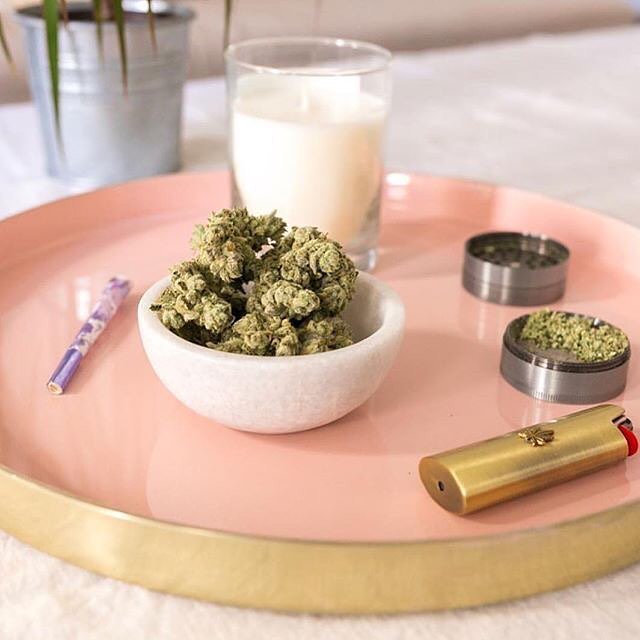 HighHeatExtract's tweet image. Cannabis helps alleviate many of the symptoms associated with Multiple Sclerosis, most notably the tremors, spasms, and pain. 😍😍

#Cannabis #MarijuanaMovement #stayfaded #stressfree #MedicalMarijuana #StonerFam #cbd #mmj #Indica #Flowering #cannabis #growerslove #growerslife