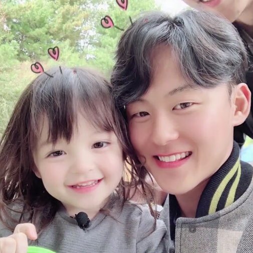 980106_SW's tweet photo. 나은이와 선수분들 사진 올려주실거라고 믿습니다( ˃̣̣̣̣̣̣o˂̣̣̣̣̣̣ ) https://t.co/A1FbwS1eY9