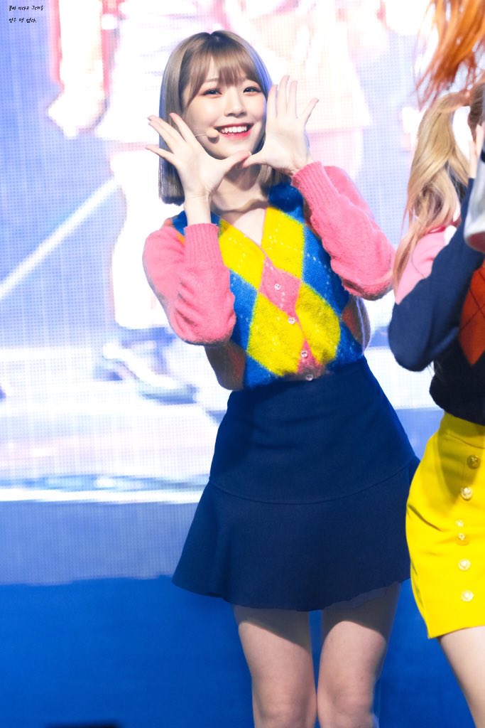 baek jiheon pics tweet media