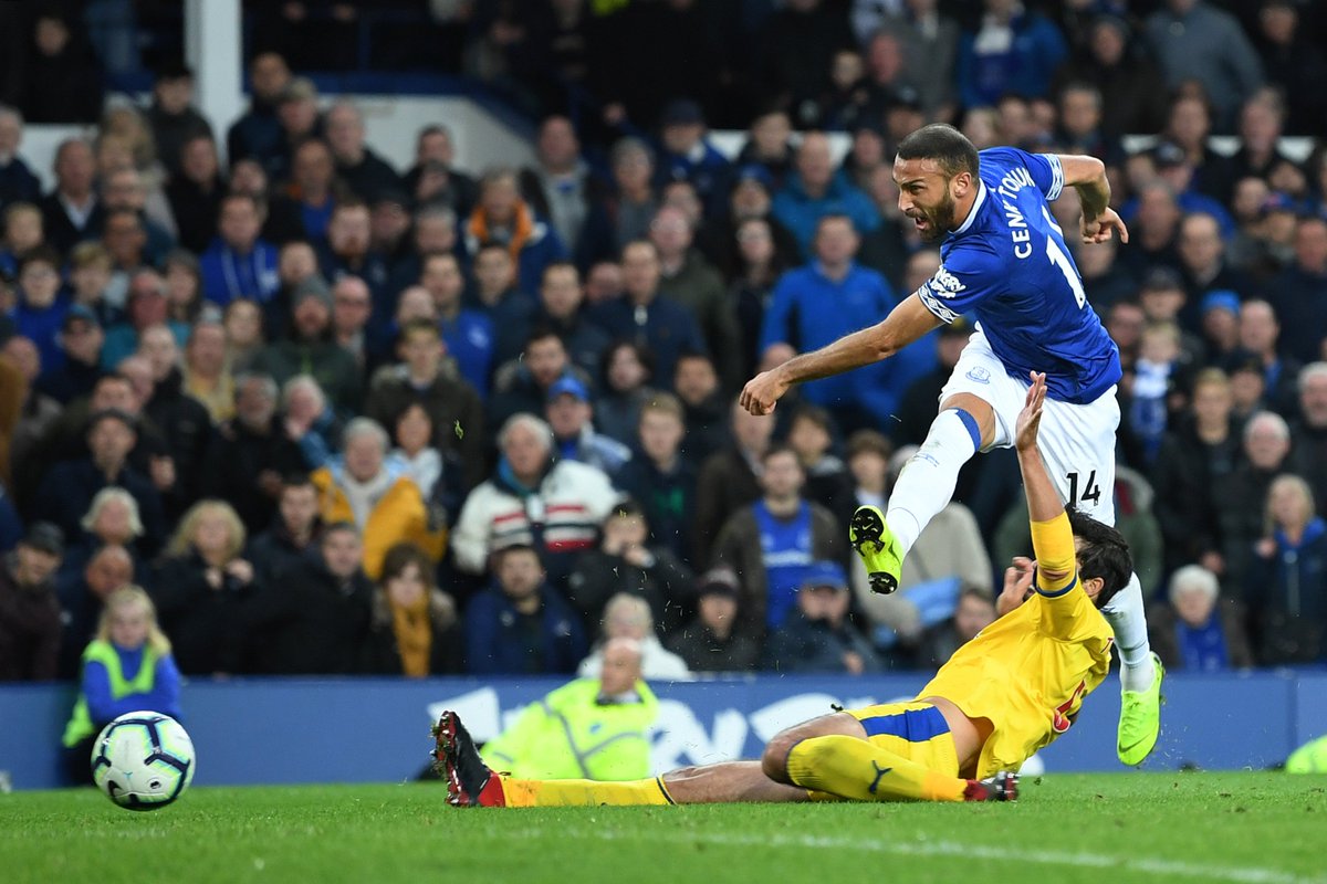 PLinUSA's tweet photo. Second half subs for @Everton in a 0-0 game: 

Tosun ⚽️
Calvert-Lewin ⚽️
Lookman 🅰️ 

Yep, those were smart. 

#EVECRY 2-0 https://t.co/dUGuK5Znjb