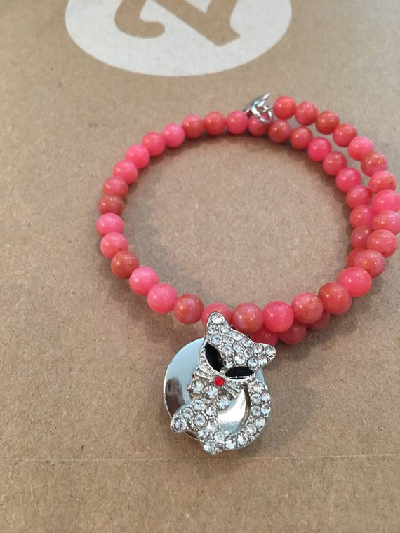 MyLollidrops1's tweet image. Coral Bead Snap Button Bracelet #supplies @EtsyMktgTool etsy.me/2CZTXoo #snapbuttonbracelet #pinkbeadbracelet #expandablebracelet